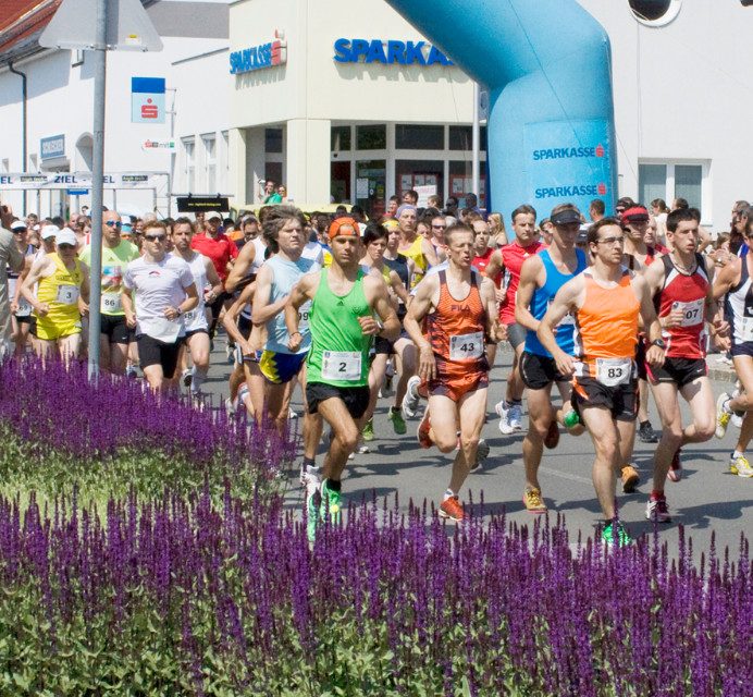 Start­schuss zur Lauf­tour 2018