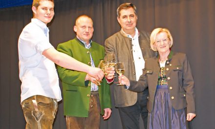 Gemein­sa­me Wein­prä­sen­ta­ti­on in Katzelsdorf