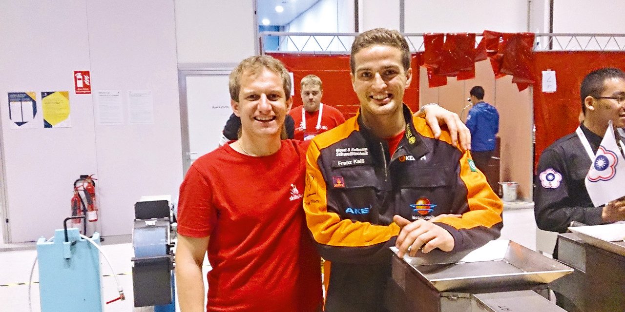 Pöll trai­niert mit den größ­ten Talenten