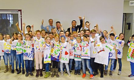 Oster­camp mit Blasmusik
