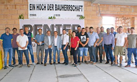 Betreu­tes Woh­nen: Gro­ßer Andrang bei Gleichenfeier