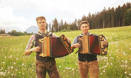 Staats­meis­ter der Harmonika