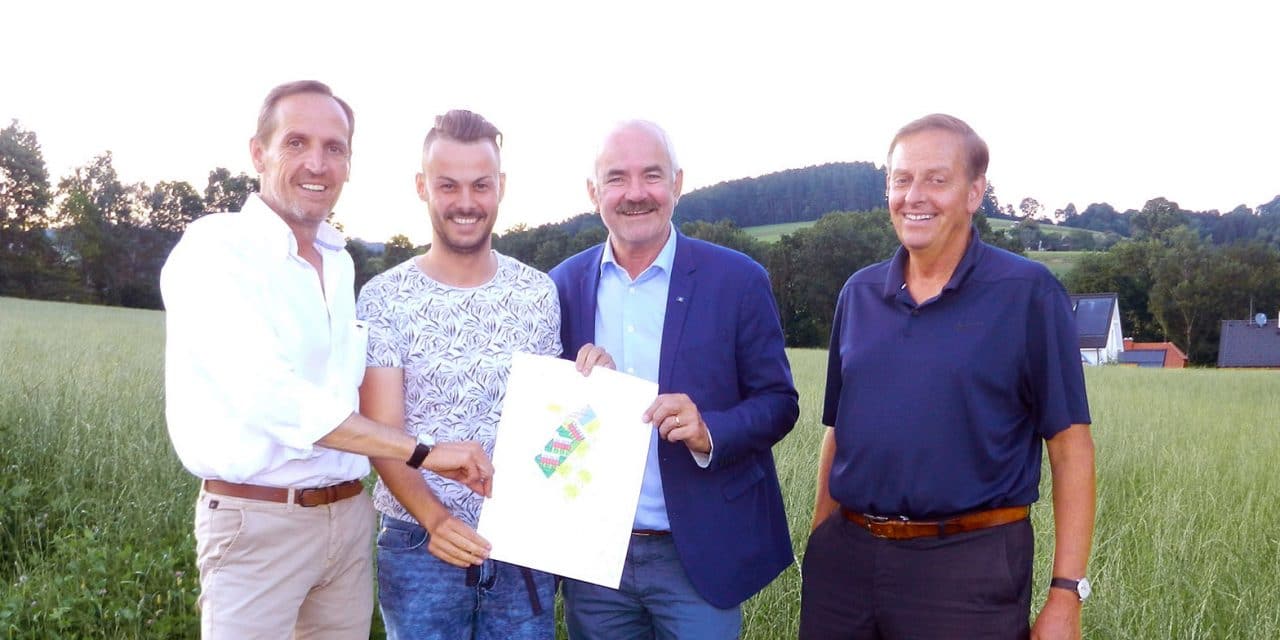 Krum­bach kauft Pfarr­grün­de: mehr Platz zum Wohnen