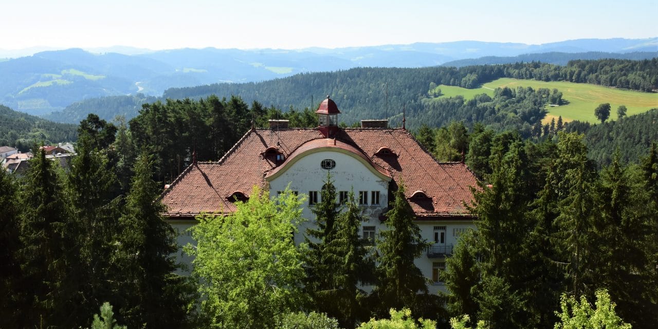 Lost Places: Heilung in bester Höhenluft – das Kurhaus in Hochegg