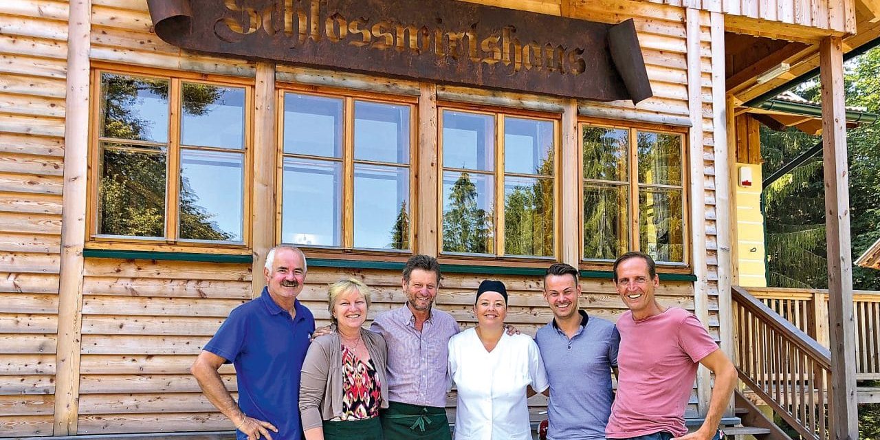 Krum­bach: Schloss­wirts­haus öff­net sei­ne Pforten