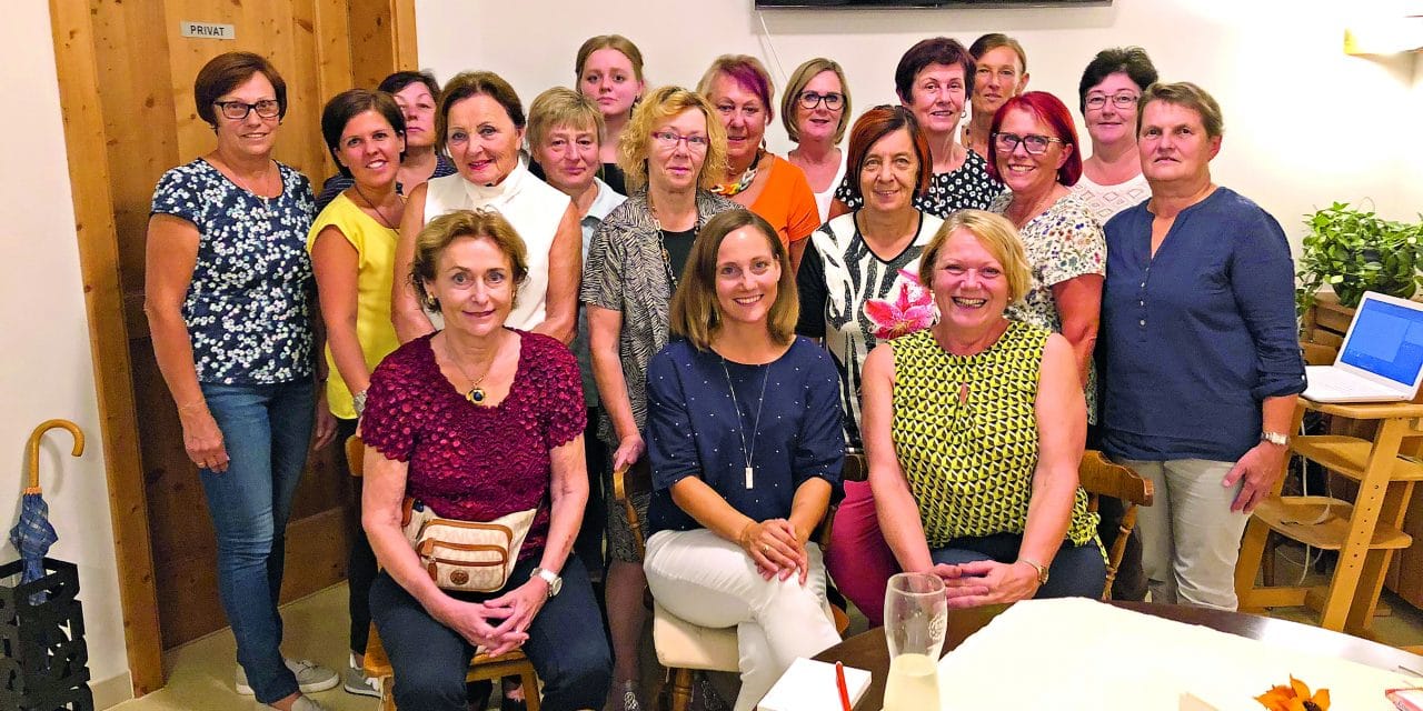 Frauenstammtisch am 01. Juli Gemeindertin Celine Anzur bei der So Generationentreffen - ABGESAGT! Cafe Restaurant Adrienn 21 Jul Caf Zeitreise- Aktuelles aus der Marktgemeinde Lanzenkirchen