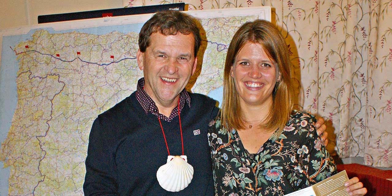 Vater und Toch­ter auf dem Jakobsweg
