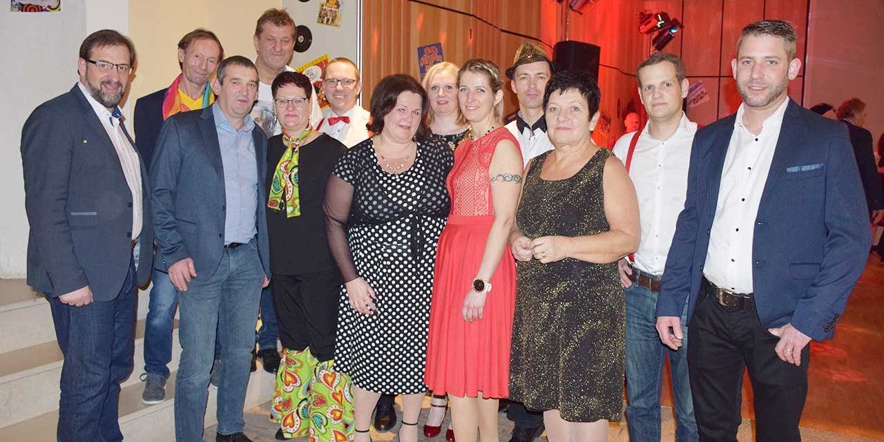Bun­te Ball­sai­son im Feistritztal