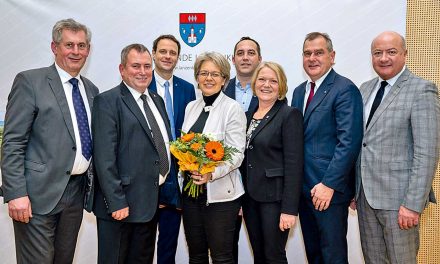 Lan­zen­kir­chen fei­ert, die Wirt­schaft brummt