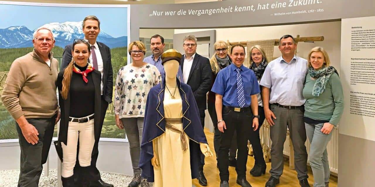 Reger Besuch im Pit­te­ner Regionsmuseum