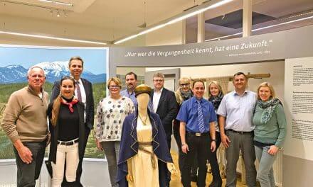 Reger Besuch im Pit­te­ner Regionsmuseum
