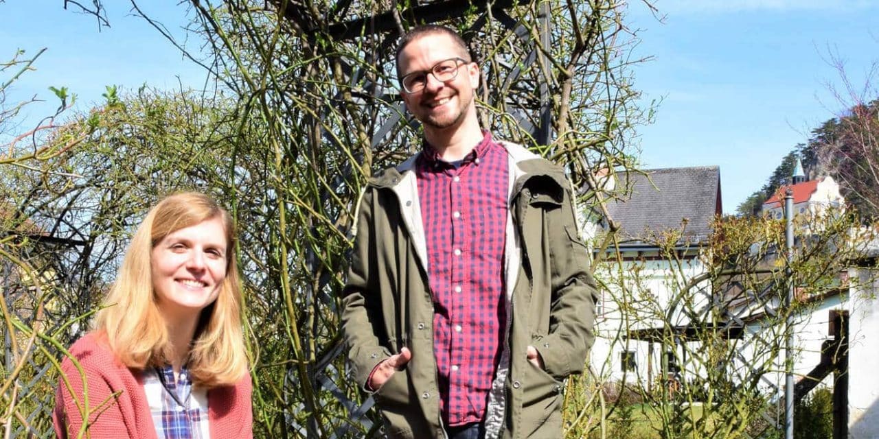Ein klei­ner Fuchs ent­deckt die Buck­li­ge Welt