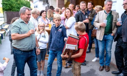 Bür­ger­meis­ter-Grill­abend am Bauernhof