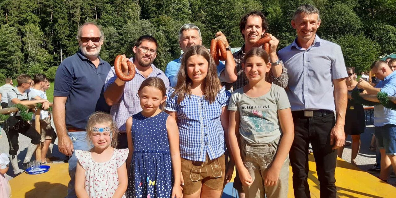 Nost­al­gie-Kir­tag in Oberschlatten