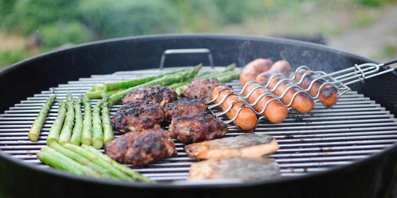 Gefah­ren­herd Grill: Auf den Ver­si­che­rungs­schutz kommt es an