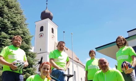 „Radl-Roas Buck­li­ge Welt“ in Hollenthon