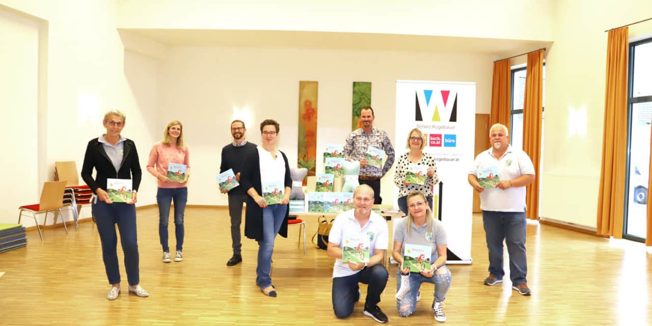 Fri­do­lin Fux auf Lese-Rei­se in Schwarzau
