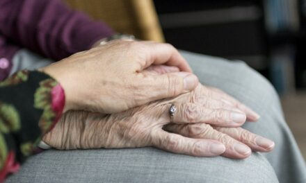 Beruf mit Zukunft: Mobi­le Pfle­ge in der Region