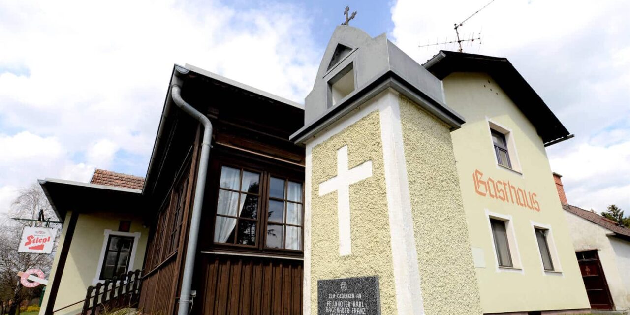 Wei­ßes Kreuz: Gast­haus freut sich auf neue Gäste