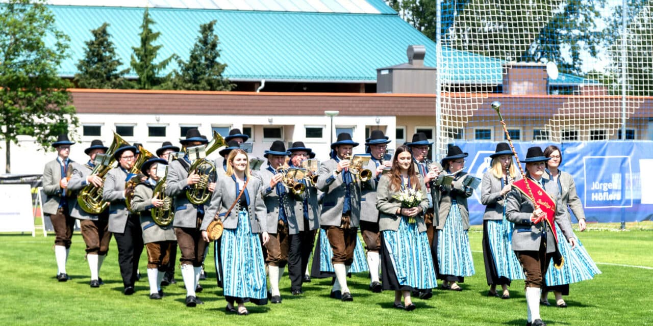 Hoch­wol­kers­dorf lädt zum Bezirksblasmusikfest