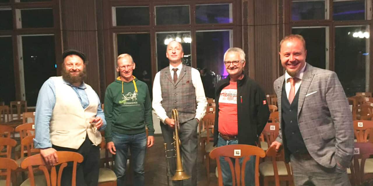 Kul­tur-Ter­min in Kirch­berg: „Schla­ger­the­ra­pie“