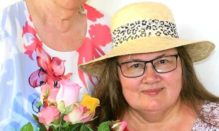 Zwei Frau­en und die gro­ße Lie­be zur Kunst