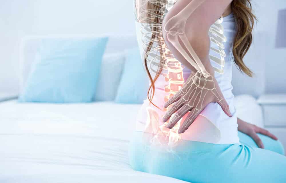 Rück­en­schmerzen trotz offen­er OP? Eine min­i­mal-inva­sive Endoskopie kann helfen!
