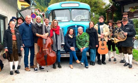Kul­tur-Tour-Old­ti­mer zu Gast in Haßbach