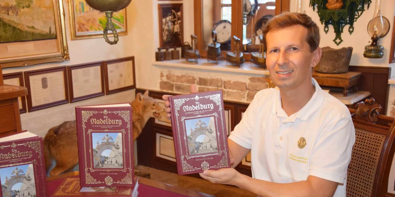 Zwei­te Auf­la­ge für Nadelburg-Buch