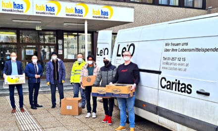 HAK Neun­kir­chen: Akti­on „Kilo gegen Armut“