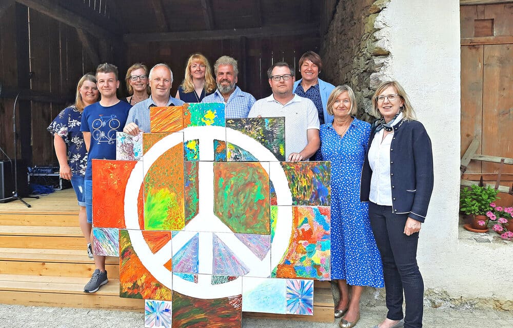 Ver­nis­sa­ge im Museumsdorf