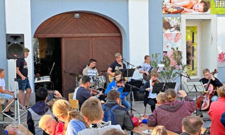 Kirch­schlag zeig­te sich aktiv und PS-stark