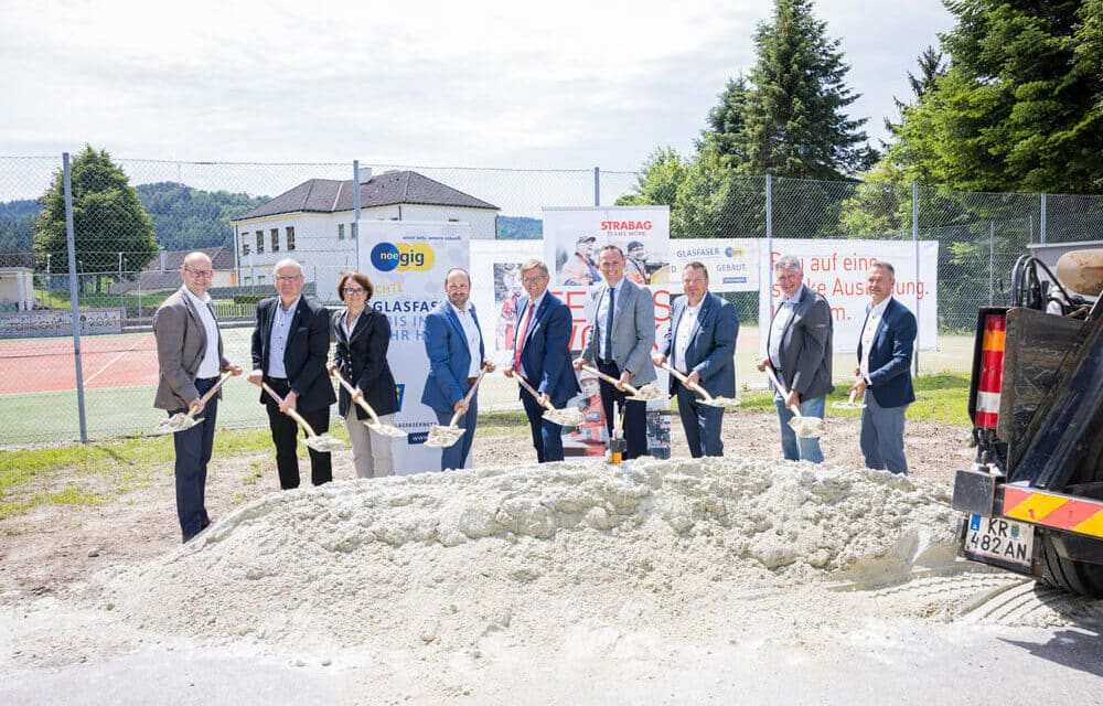 Glas­fa­ser: Vier­fach-Spa­ten­stich in Bromberg