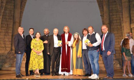 Hoher Besuch zu Gast bei den Pas­si­ons­spie­len in Kirchschlag