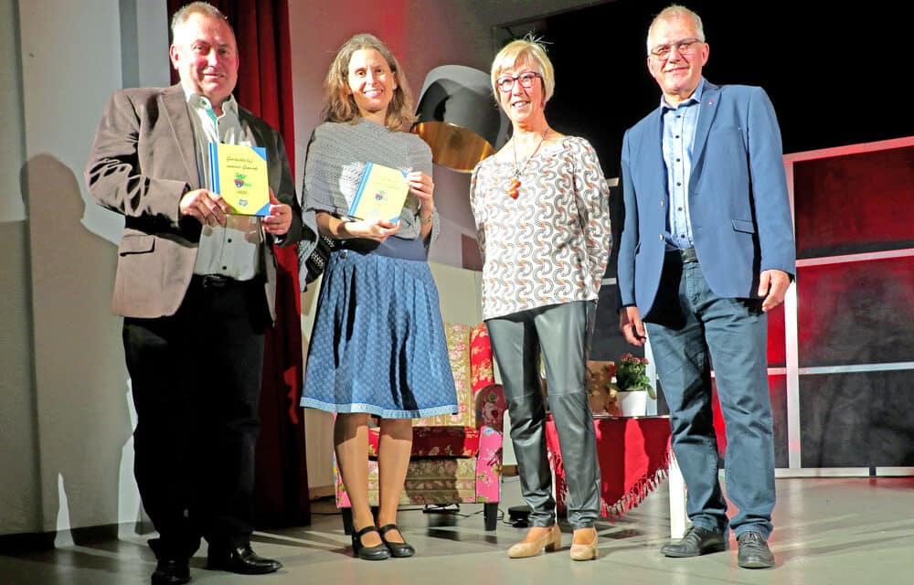 Eine hei­te­re Lesung im „Geschich­ten­buch“