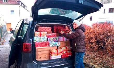 Schuh­schach­tel-Akti­on: Kin­dern Freu­de schenken