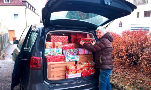 Schuh­schach­tel-Akti­on: Kin­dern Freu­de schenken