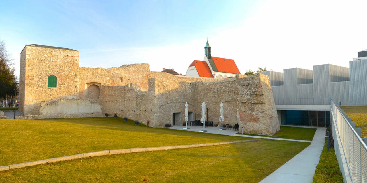 Wie­ner Neu­stadt: Kunst und Kul­tur in den Kasematten