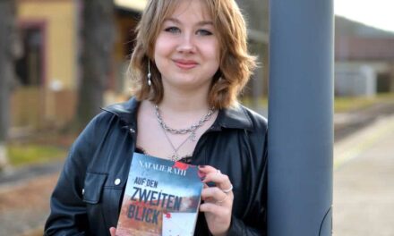 Ers­tes Buch erschien zum 16. Geburtstag