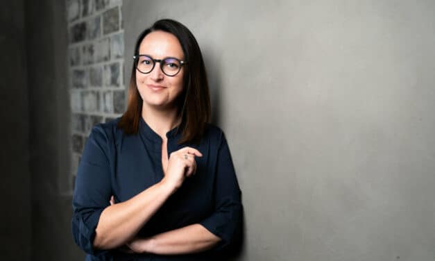 Freie Red­ne­rin mit Social-Media-Expertise