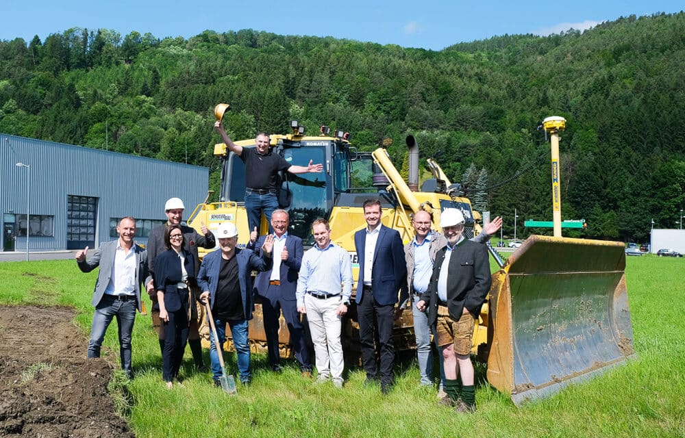 Spa­ten­stich: F/​List baut Werk 3 in Thomasberg