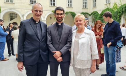 Aus Seeben­stein zur Pries­ter­wei­he im Dom