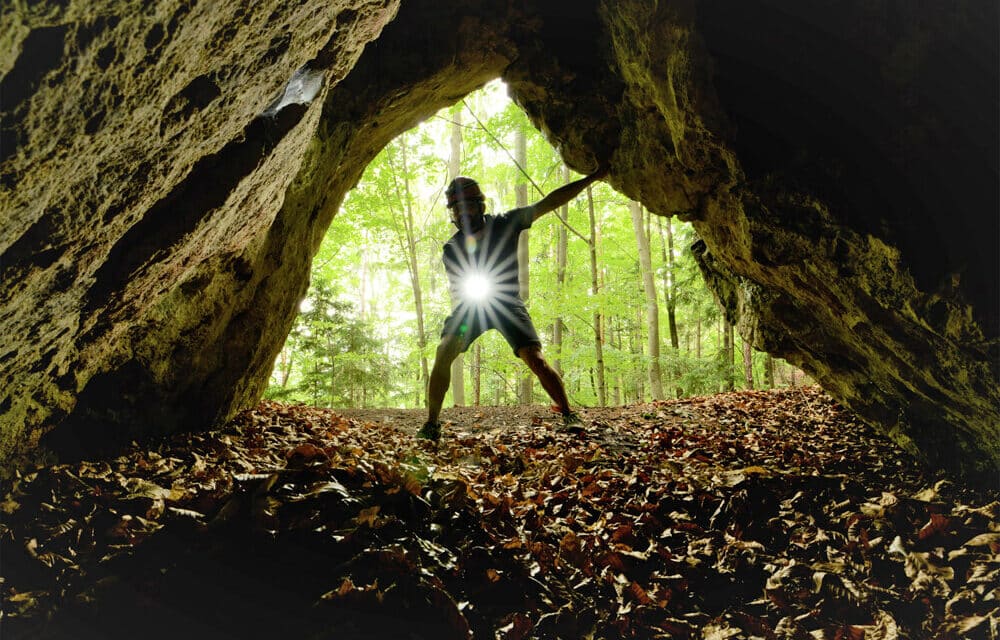 Ent­de­ckungs­rei­se durch die „Buck­li­ge Höhlenwelt“