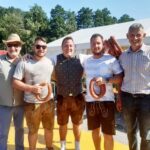 Bun­tes Kir­tags-Trei­ben in Oberschlatten