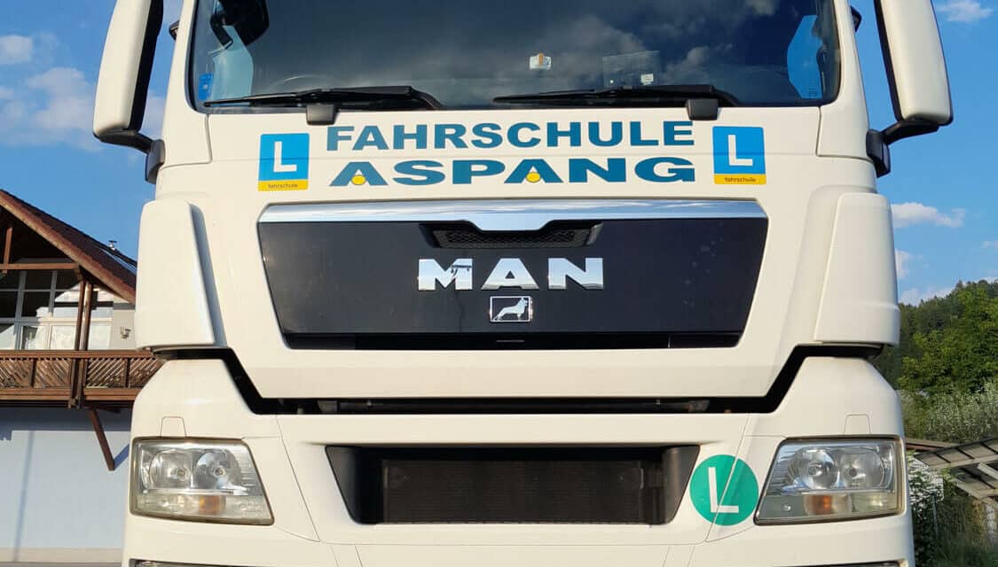 Fahrschule Aspang mit Neuheiten und Einblicken