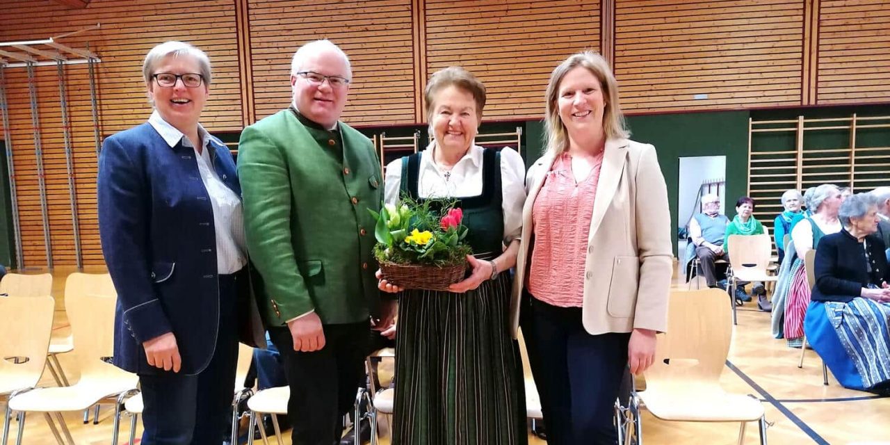 Pröll beim „Tag der älteren Generation“ an der LFS Warth